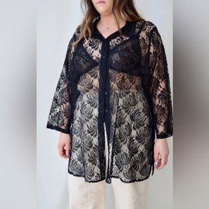 Vintage Chrysanthemum Lace Button Up Blouse in Black 2X
